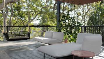 Luxury Villa | Terrace/patio