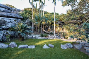 Garden - Crane Lodge (Palm Beach)
