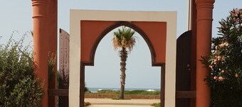 Renovated Seafront Apartment in Saidia 50m - Residente Perle Orientale rt1