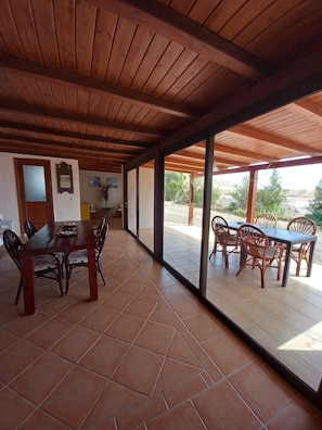 House, 2 Bedrooms, Smoking, Terrace | Dining - Relax y Tranquilidad in Cotillo (La Oliva)