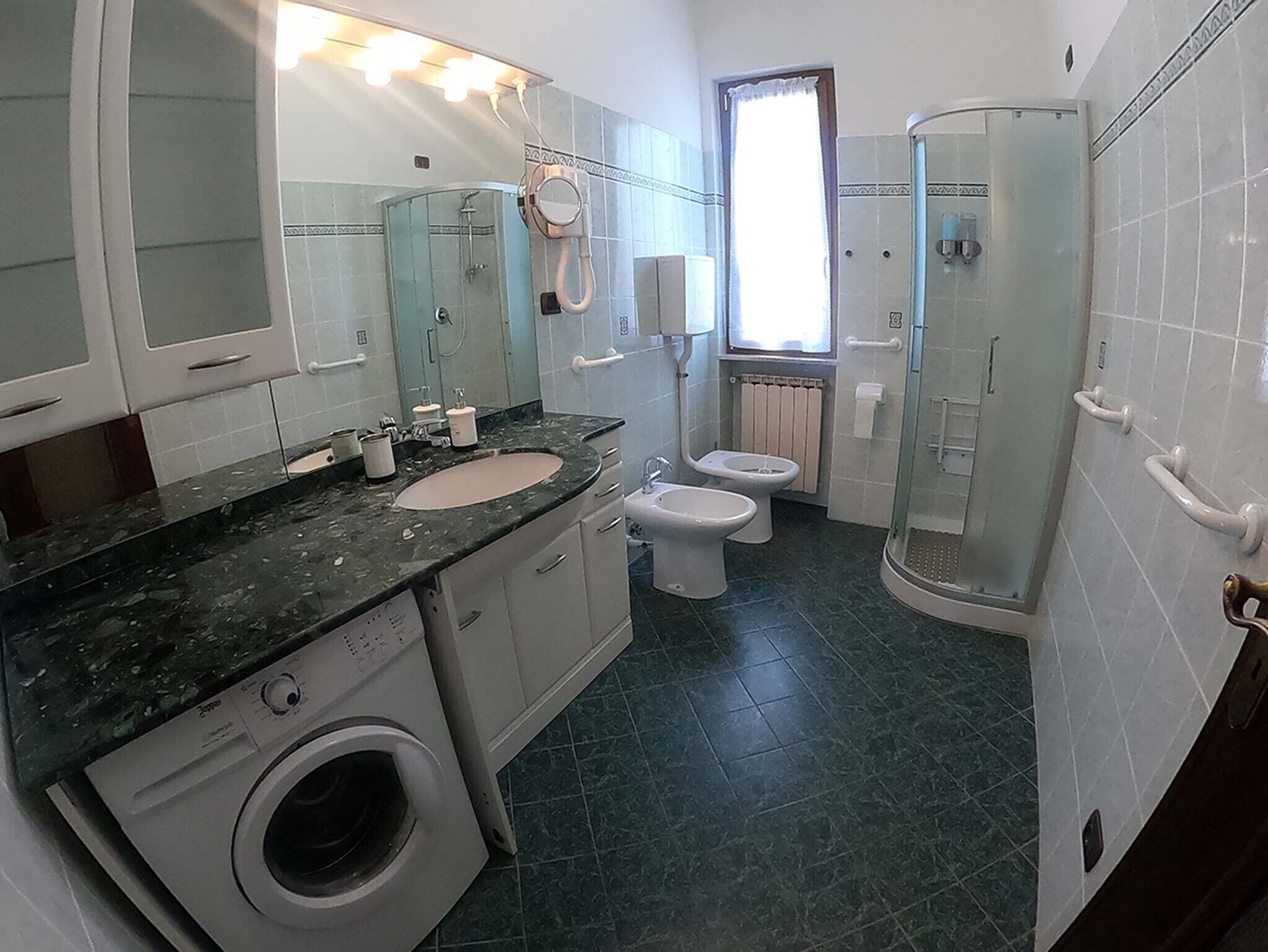 Apartemen, 3 kamar tidur, balkon, pemandangan kebun | Fasilitas kamar mandi