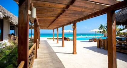 Apartamento 120 Jardin Privado Cana Rock