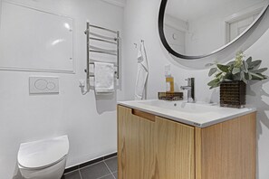 Apartment, 2 Bedrooms, Terrace, City View | Bathroom - Sanders Regent - Smart 2-bdr Apt With Terrace (Copenhagen)