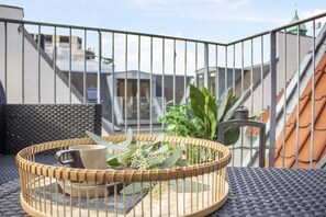 Apartemen, 2 kamar tidur, teras, pemandangan kota | Teras/patio