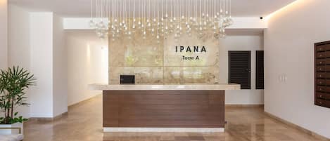 Condo, 2 habitaciones, balcón | Lobby