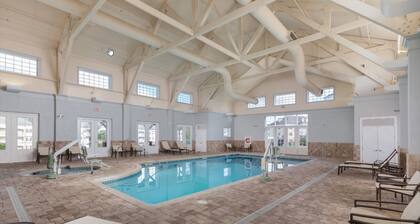 "family Friendly Resort Full of Amenities & Close To All Attractions Sleeps 10"