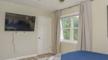 2 chambres, fer et planche Ă repasser, Wi-Fi, draps fournis