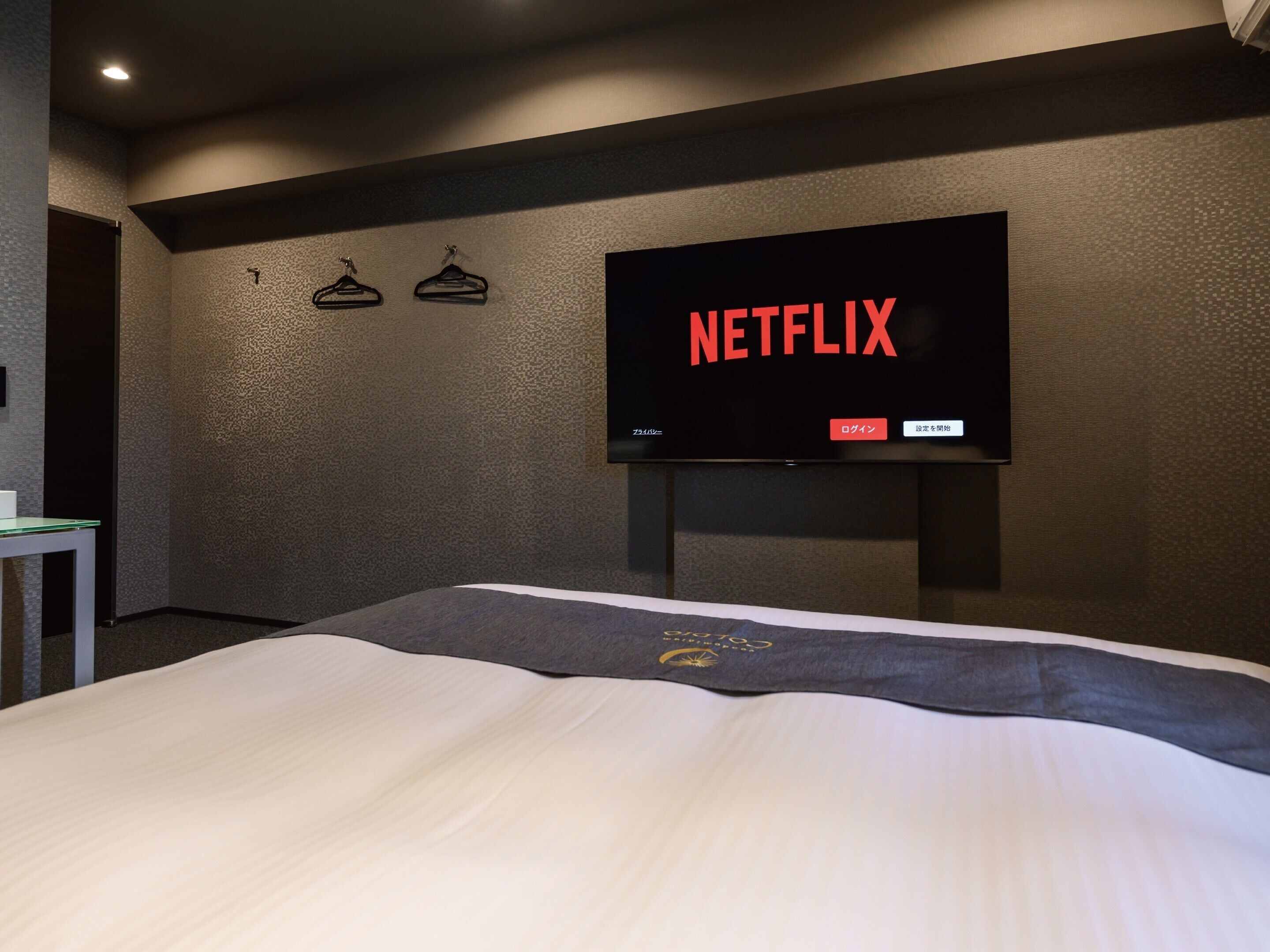 1 bedroom, down duvets, individually decorated, individually furnished