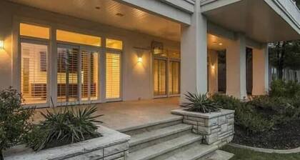 Bountiful Heights Retreat | Views, Sleeps 6, Near SLC