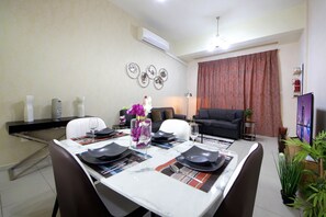 In-room dining - Premium 1 BHK in La Vista Silicon Oasis (Dubai)