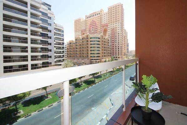 Standard Apartment | Terrace/patio - Premium 1 BHK in La Vista Silicon Oasis (Dubai)