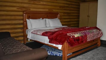 Executive Room | 1 bedroom, blackout curtains, free WiFi, bed sheets