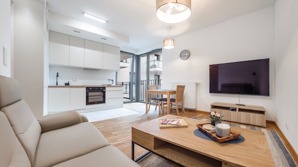 Apartament (B 50) | Yksityinen keittonurkkaus | Jääkaappi, uuni, liesi, astianpesukone