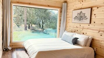6 bedrooms, iron/ironing board, travel crib, WiFi