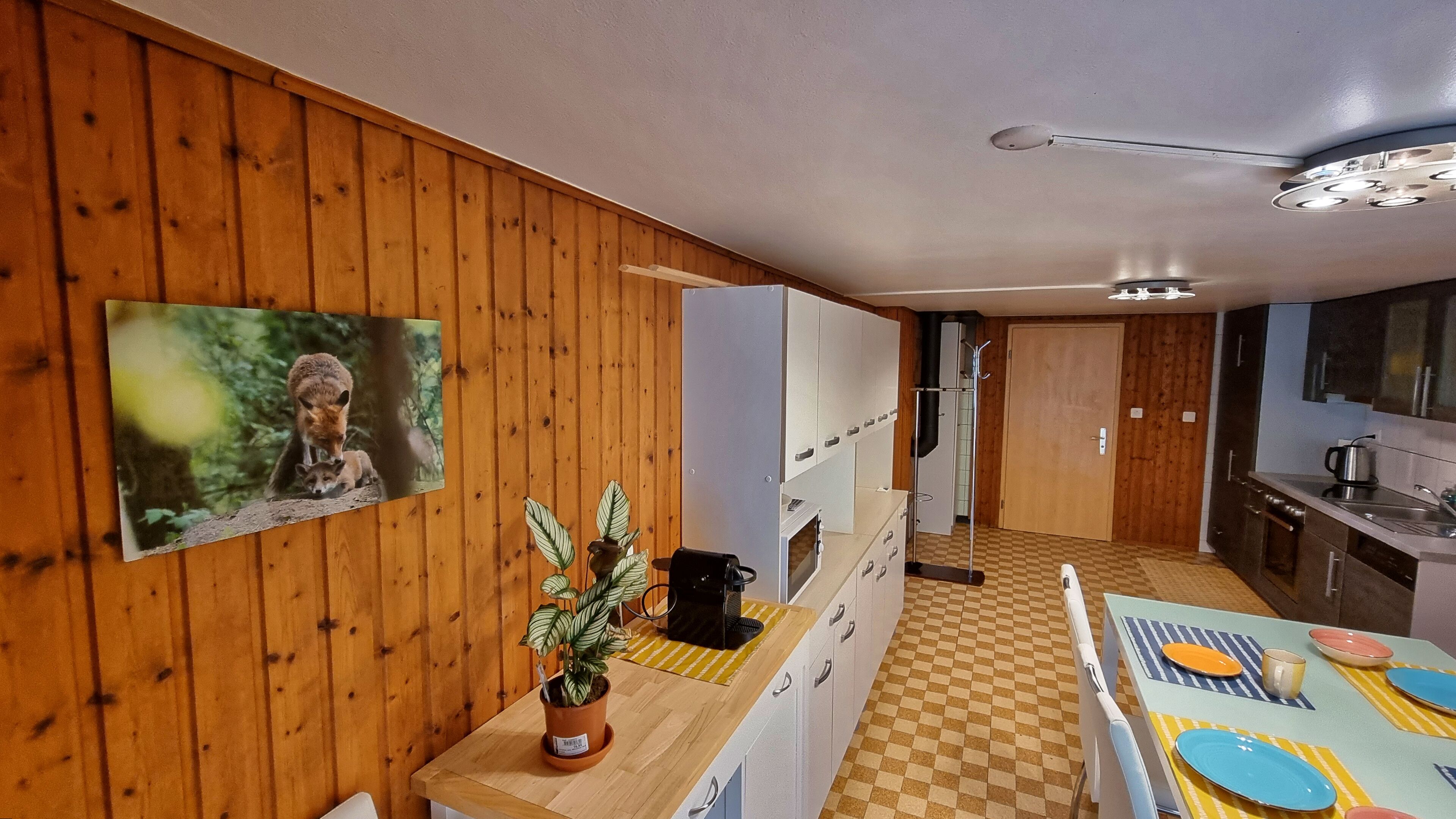 電子レンジ、コーヒー / ティーメーカー、調理器具と食器