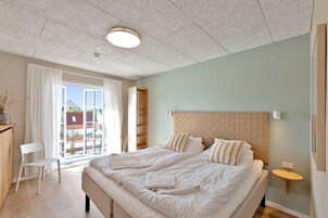 尊荣双人房 | 免费 WiFi、床单