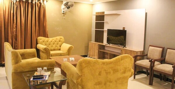 Interior - Hotel Faran (Murree)