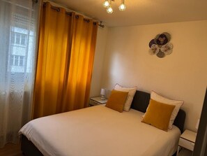 2 bedrooms, desk, soundproofing, iron/ironing board - *👍Appart Sion City+2 Ch+balcony+garage +town center (Mulhouse)