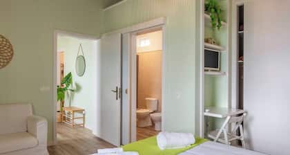 La Nouvelle - Azorean Butler