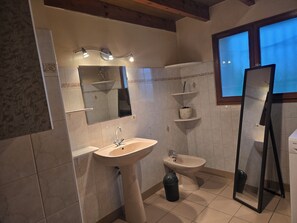 Uklassifisert bilde, 2 av 15, knapp