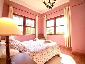 2 bedrooms, desk, iron/ironing board, travel cot