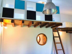 Interior - OBarqueiro - El descanso del Peregrino (Porto do Barqueiro)