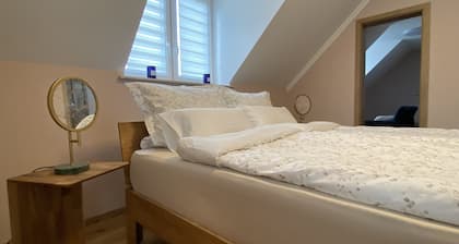 Schöne drei Raumwohnung. Hell,stilvoll, gemütlich