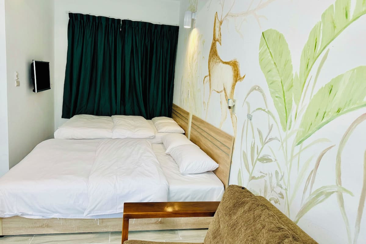 Casa geminada básica | 2 quartos, espaço de trabalho para notebook, Wi-Fi de cortesia