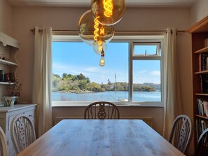 House, Multiple Beds | Private kitchen | Microwave, oven, stovetop, dishwasher - Cosy House in Eigionfa (Menai Bridge)