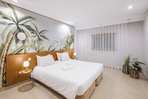 4 dormitoris, caixa forta a l'habitació i planxa i posts de planxar 