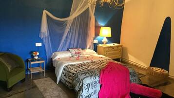 4 habitaciones, wifi gratis y ropa de cama