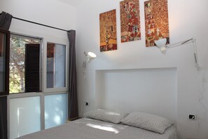 3 chambres, bureau, Wi-Fi gratuit, draps fournis