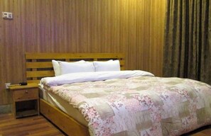 Deluxe Double Room | Blackout drapes, iron/ironing board, free WiFi, bed sheets - Forest Valley Cottages (Swat)