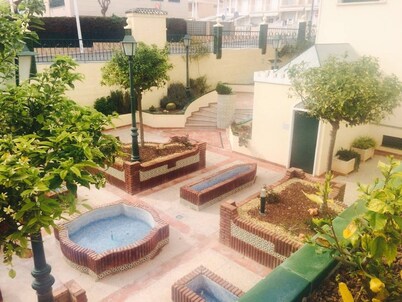 Beautiful apartment in  residence with swimming pools, 10mn  from the beaches.