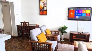 مكتب وواي فاي مجانًا وتسهيلات لدخول الكراسي المتحركة