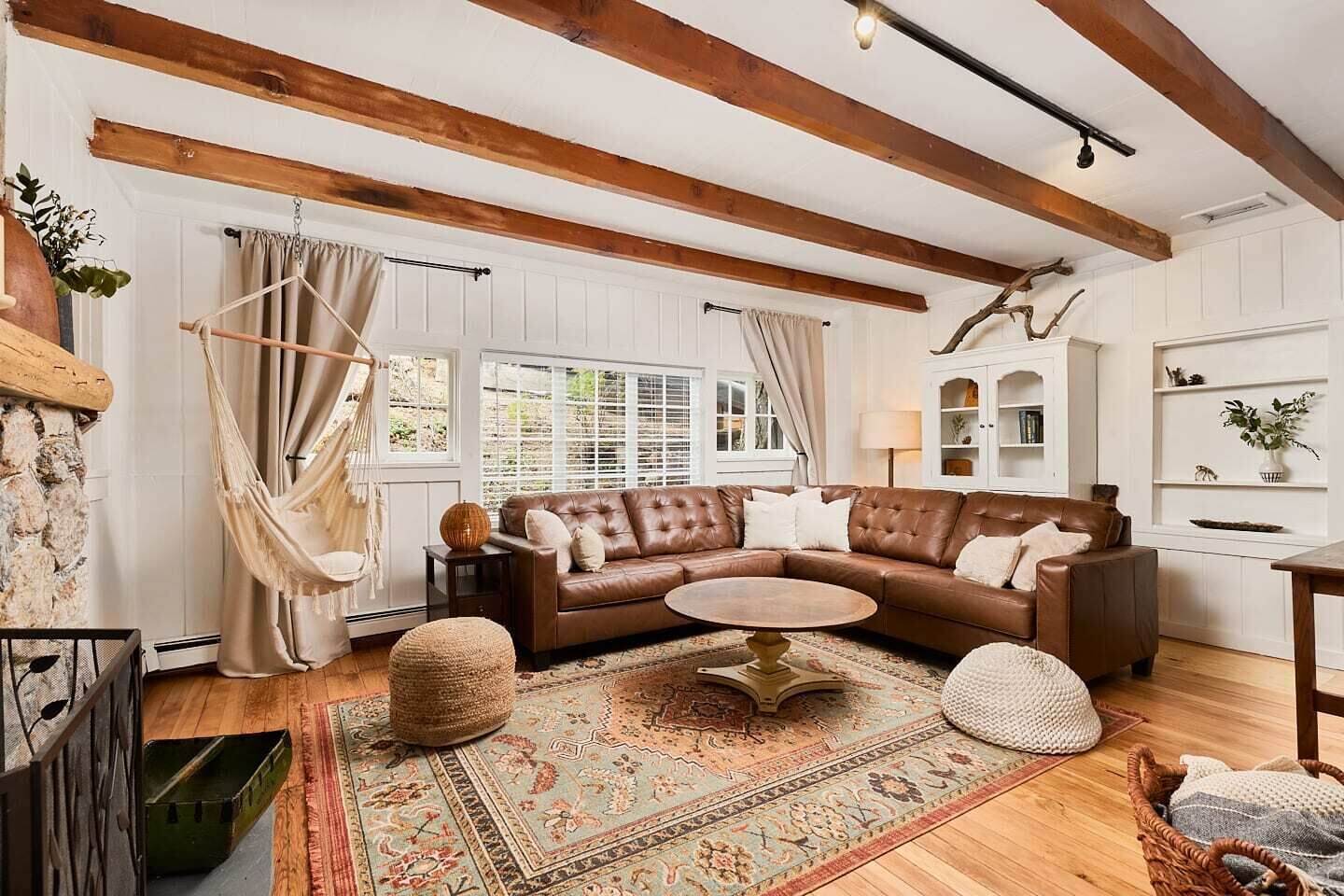 TV, fireplace, books, stereo