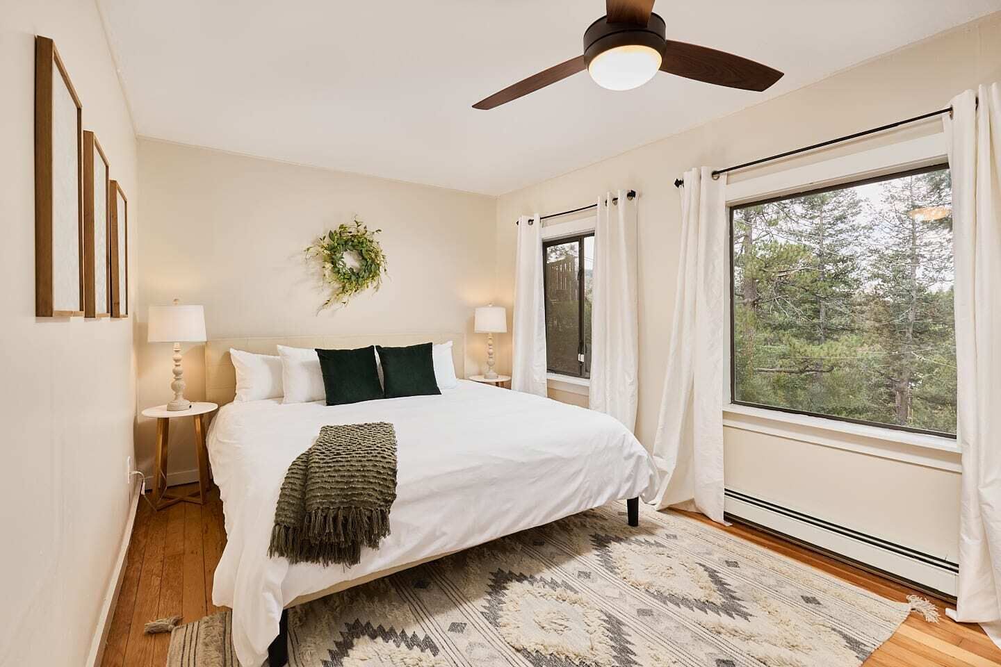 2 bedrooms, desk, iron/ironing board, WiFi