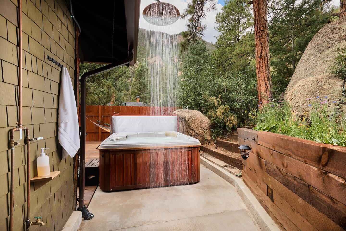 Bain à remous extérieur