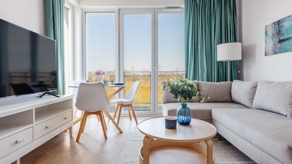 Apartment (19 H) | Living area | Flat-screen TV - Apartamenty Sun & Snow Nexo (Puck)