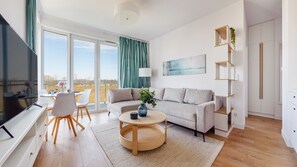 อพาร์ทเมนท์ (19 H) | บริเวณนั่งเล่น | ทีวีจอแบน