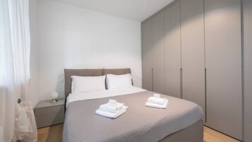 Standard Apartment, 1 Bedroom, Microwave (Res. San Marco 1 with Private Garden) | 1 bilik tidur, Wi-fi