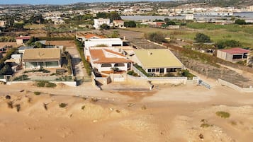 Standard House, Multiple Bedrooms, 2 Bathrooms, Sea Facing (Casa Apara) | Exterior