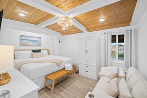 公寓式客房, 4 间卧室, 阳台, 海滨 (A14) | 特色装修、特色家居、笔记本电脑工作区、熨斗/熨衣板