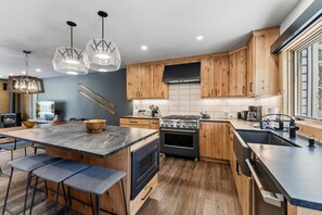 Coffee/tea maker, fridge, microwave, oven - Ski-In/Out Townhome w/ Hot Tub & Lovely Mtn Views! (Breckenridge)