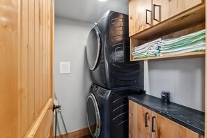 Interior - Ski-In/Out Townhome w/ Hot Tub & Lovely Mtn Views! (Breckenridge)