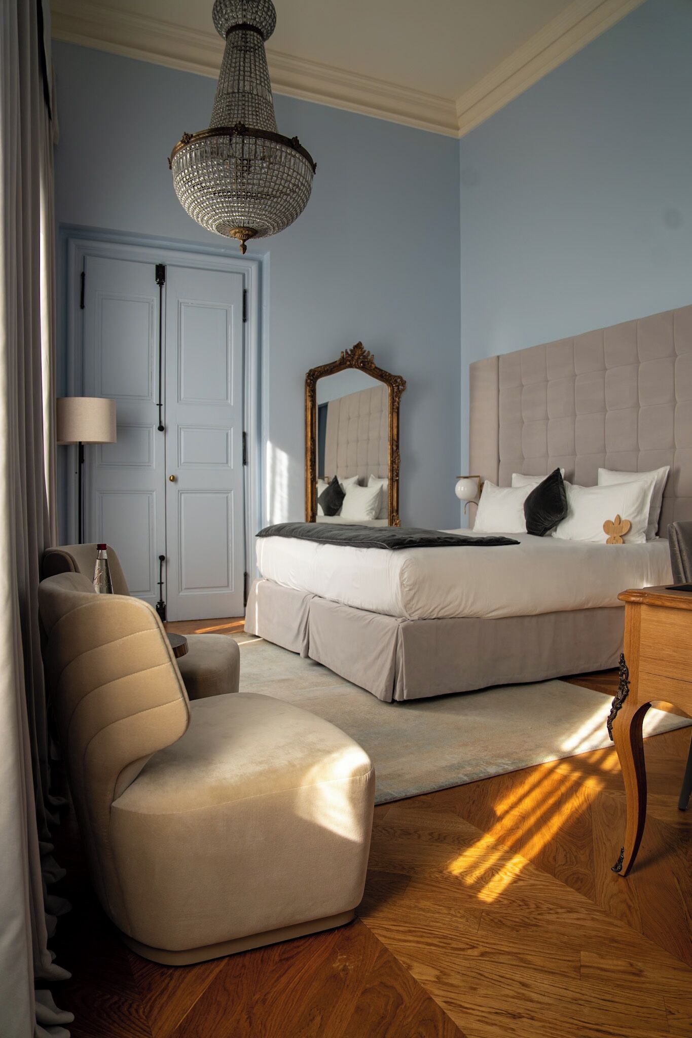 舒適雙人房 | 迷你吧、客房內保險箱、書桌、筆電工作空間