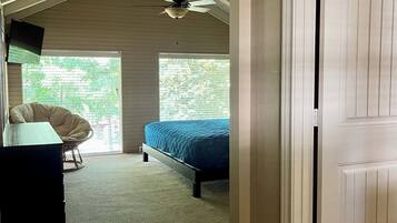 3 chambres, fer et planche à repasser, Wi-Fi gratuit, draps fournis