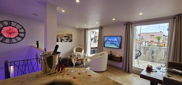 Romantic Loft, Hot Tub (Sauna ,toit terrasse ) | Lounge