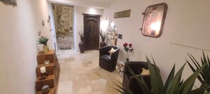 Romantic Loft, Hot Tub (Sauna ,toit terrasse ) | Lobby