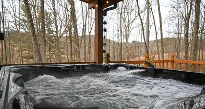 A Beary Cozy Cabin in Hocking Hills